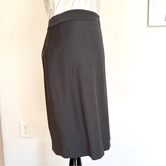 Ann Taylor Grey Wool Blend Pinstriped Pencil Skirt - Picture 4 of 7